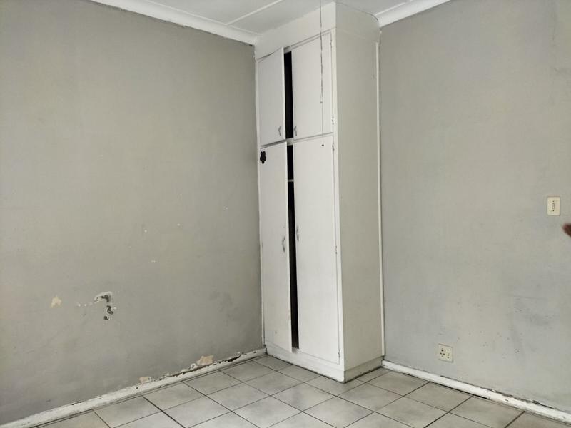 6 Bedroom Property for Sale in Park West Free State